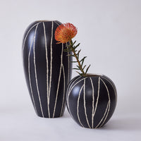 Patina_Vase_TACP621_black.jpg?